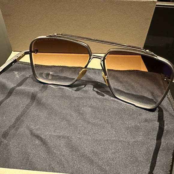 Dita DTS121 Mach SiX titanium frame gold plated sunglasses - Picture 3 of 3